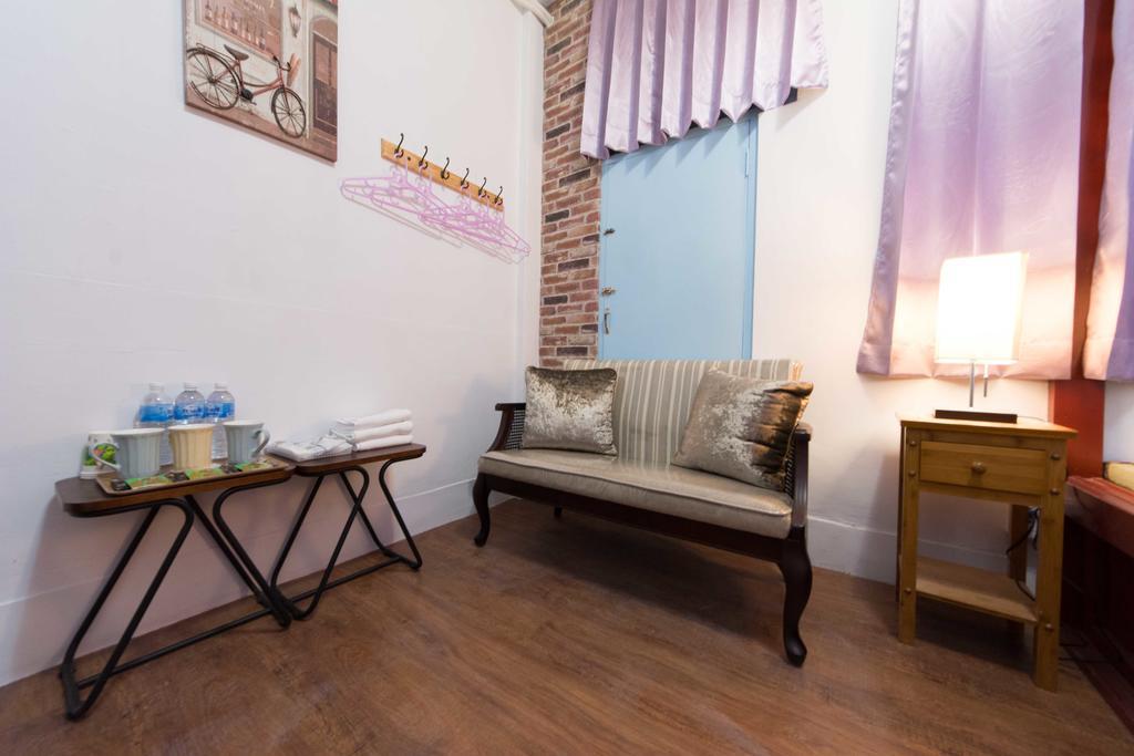 Ferienwohnung Gratitude Tainan Exterior foto